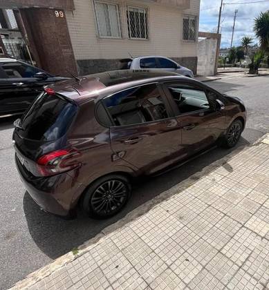 PEUGEOT 208 1.2 ALLURE 12V FLEX 4P MANUAL
